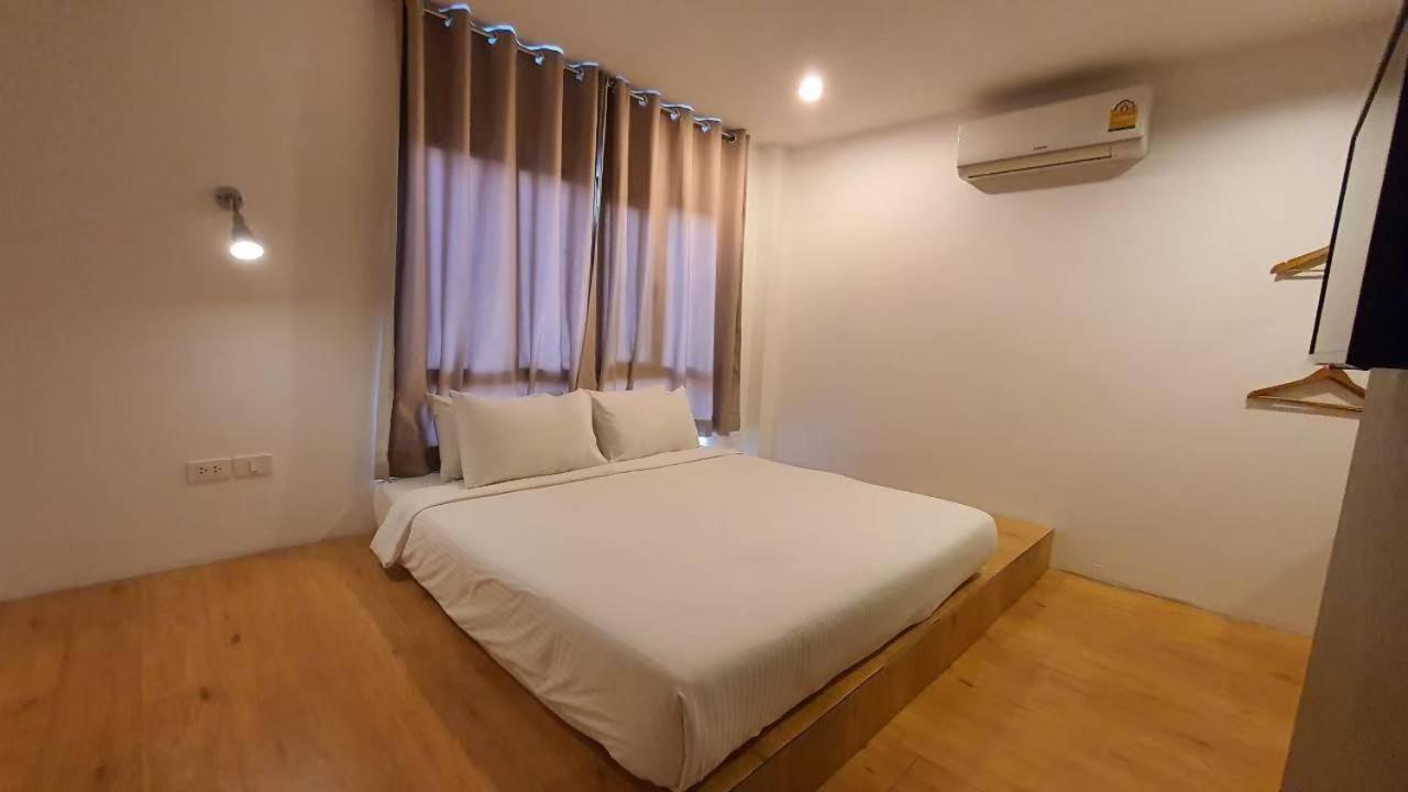 Srianunt Boutique Hotel Бурирам Номер фото